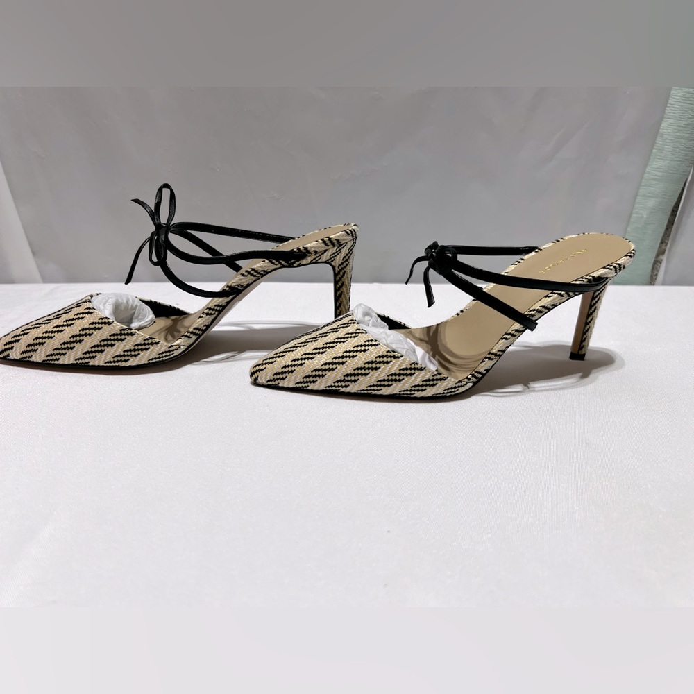 NWOT Ann Taylor Slip-on Heel